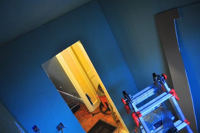 2012-02-15 Bathroom insulation and sheetrock 02